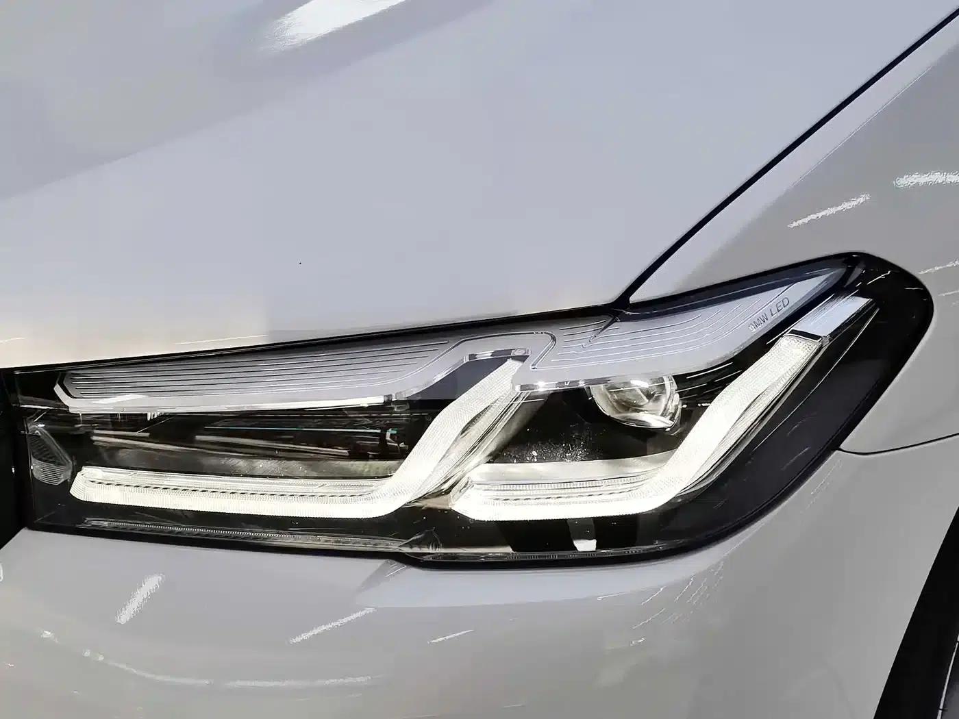 2021 BMW 5 Series 530Li xDrive Luxury Package — миниатюра 8
