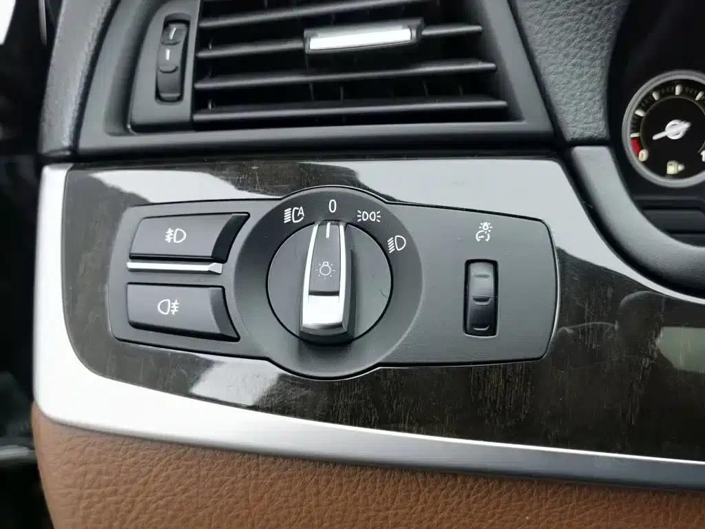 BMW 5 Series 2017 525Li Leading Edition — миниатюра 21
