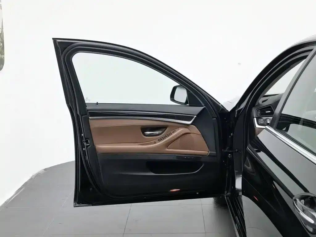 BMW 5 Series 2017 525Li Leading Edition — миниатюра 8