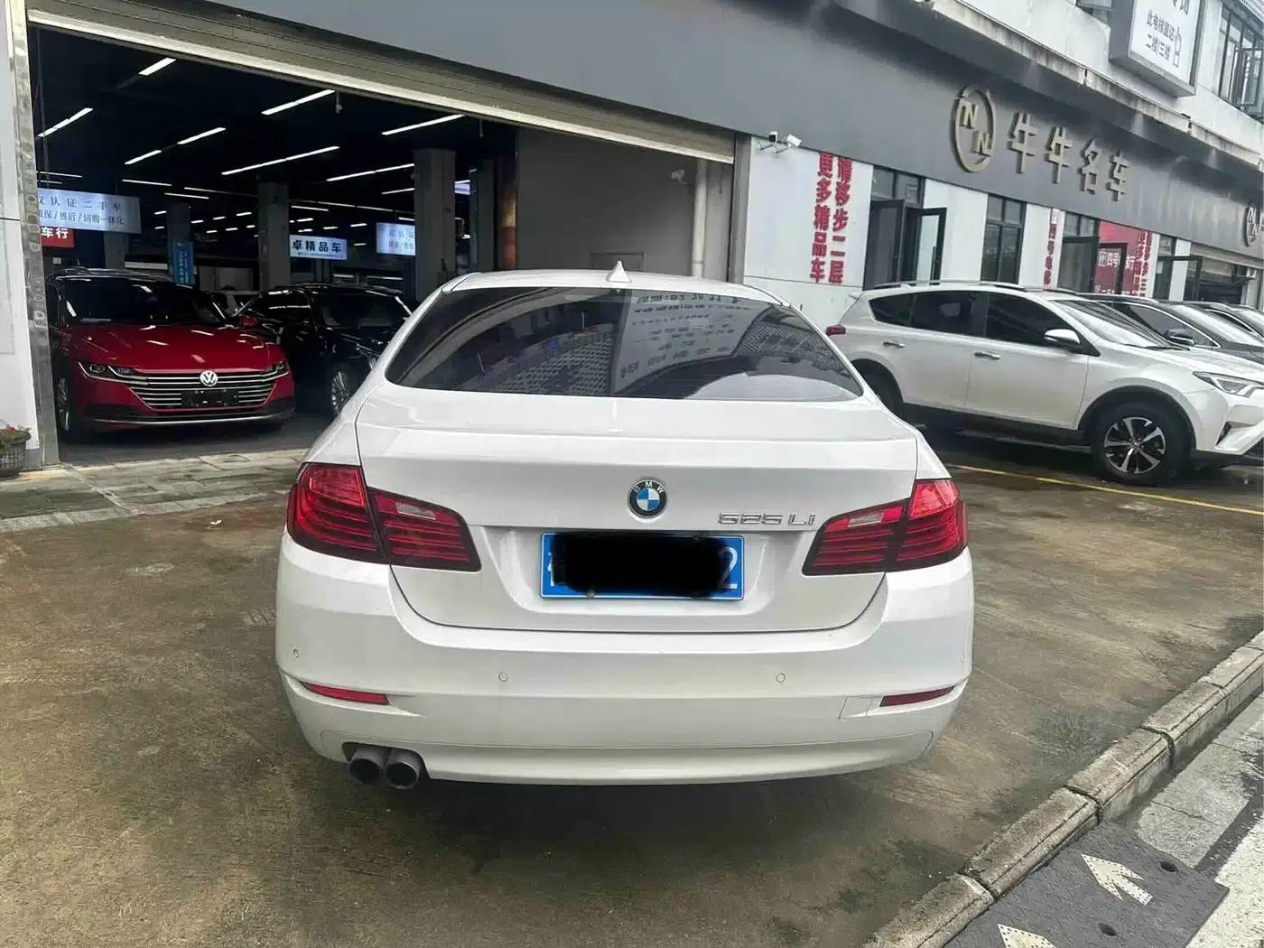BMW 5 Series 2017 525Li Leading Edition — миниатюра 4