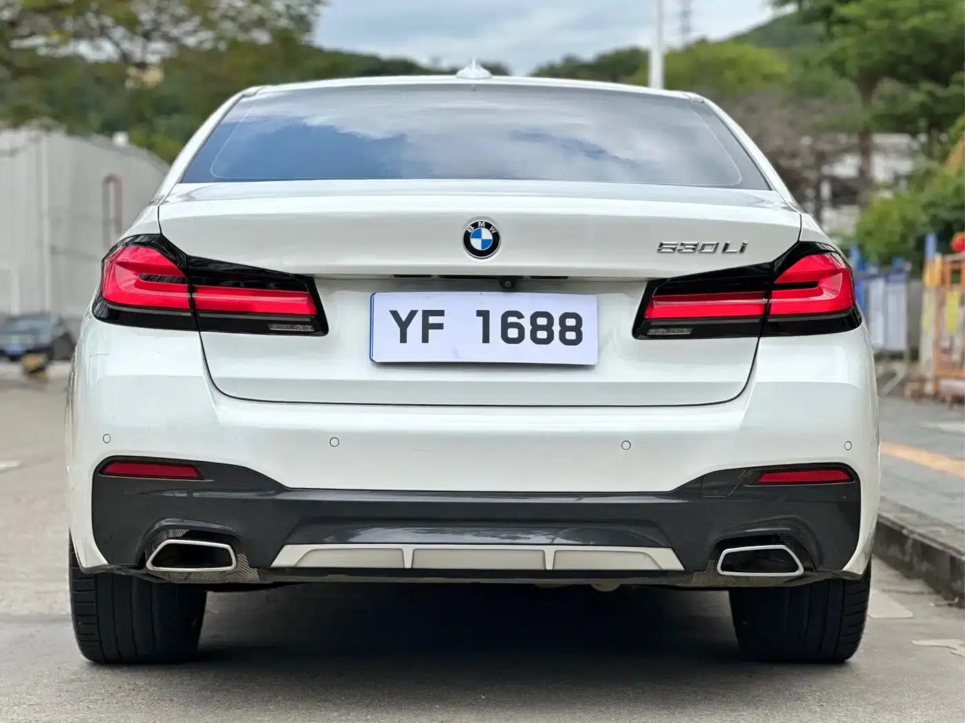 2021 BMW 5 Series 530Li Luxury M Sport Package — миниатюра 6