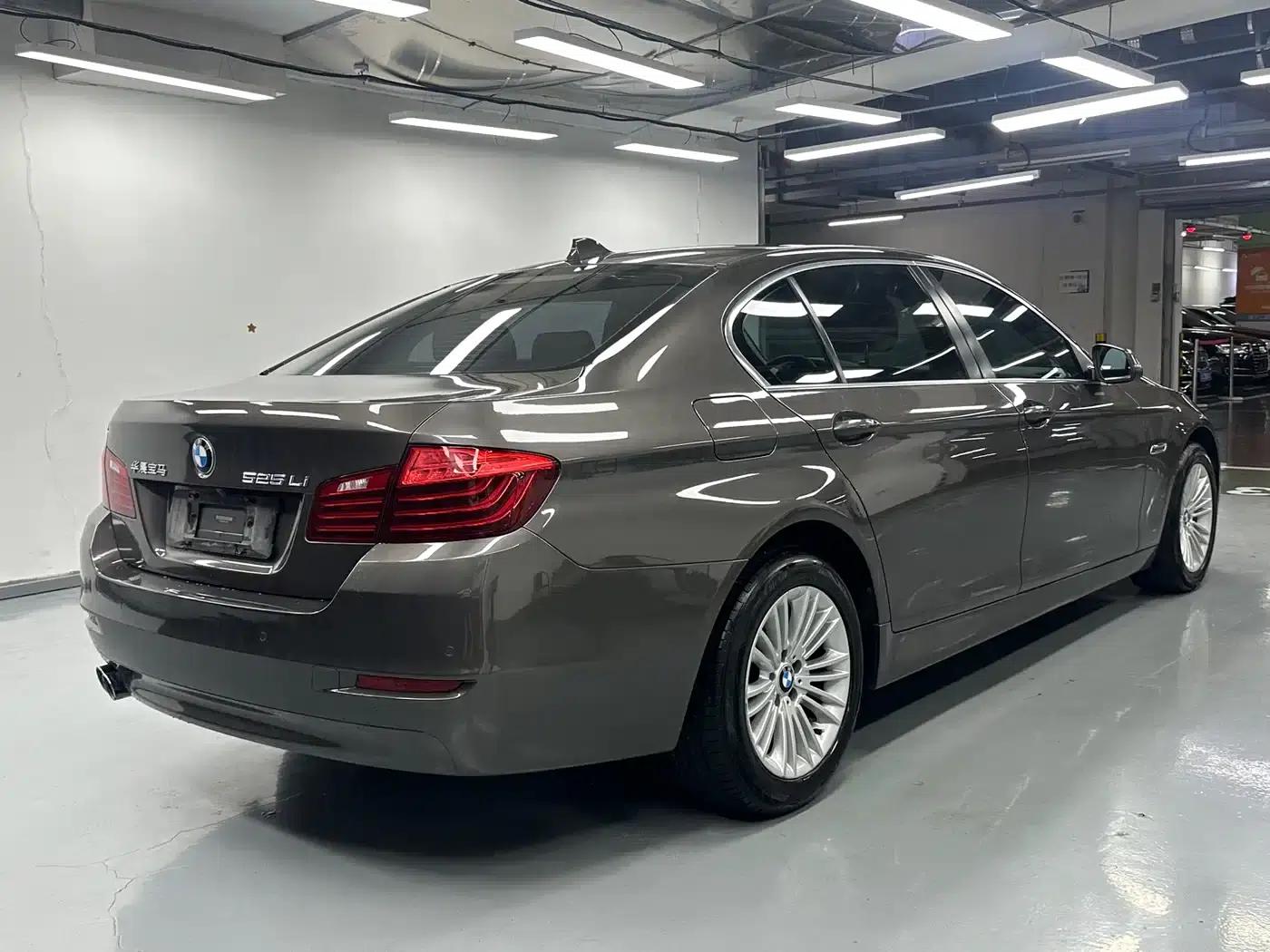 2014 BMW 5 Series 525Li Leading Edition — миниатюра 3