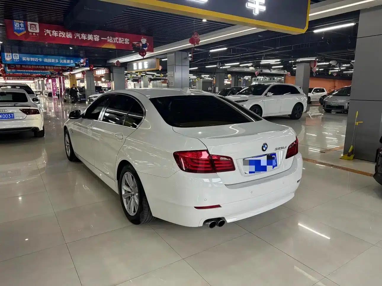 BMW 5 Series 2012 523Li Leading Edition — миниатюра 3