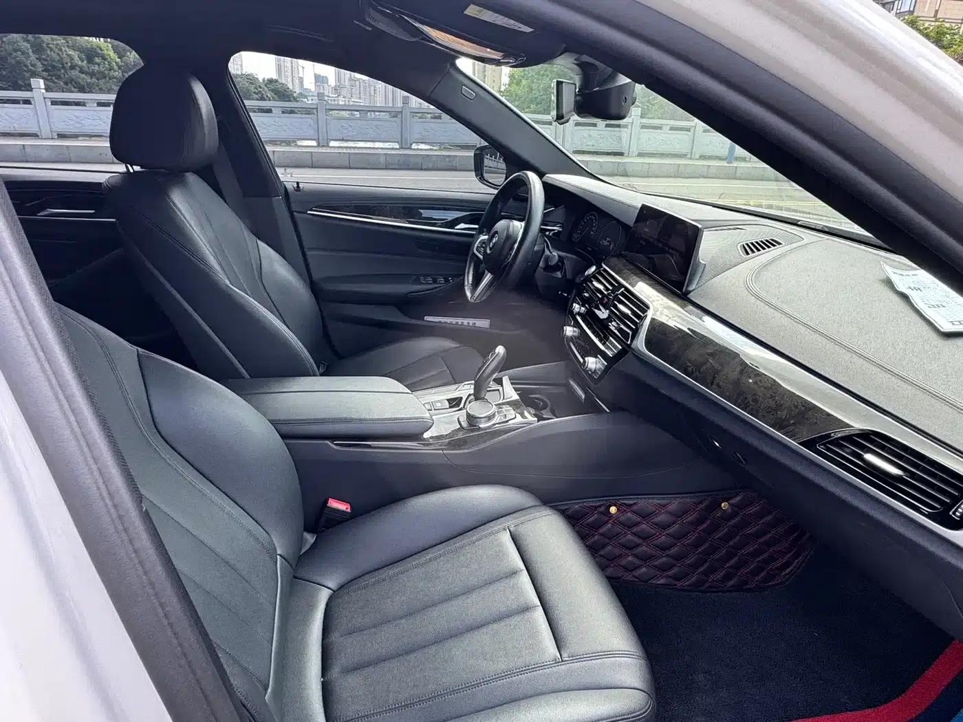 2019 BMW 5 Series 525Li M Sport Package — миниатюра 6