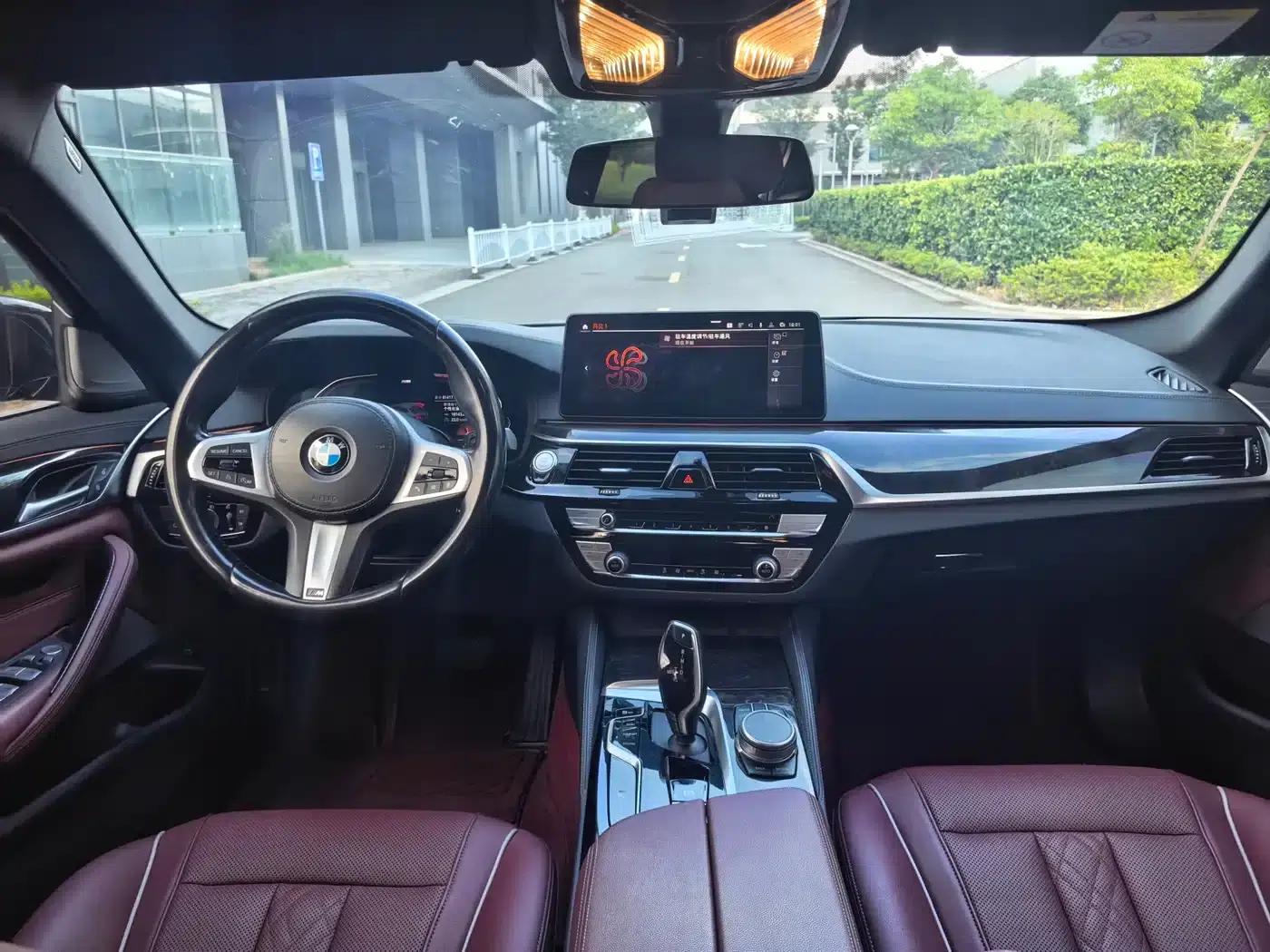 2022 BMW 5 Series 525Li M Sport Package — миниатюра 16