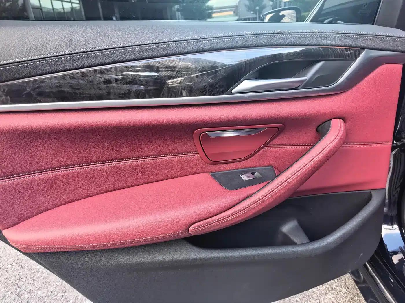 2022 BMW 5 Series 525Li M Sport Package — миниатюра 10