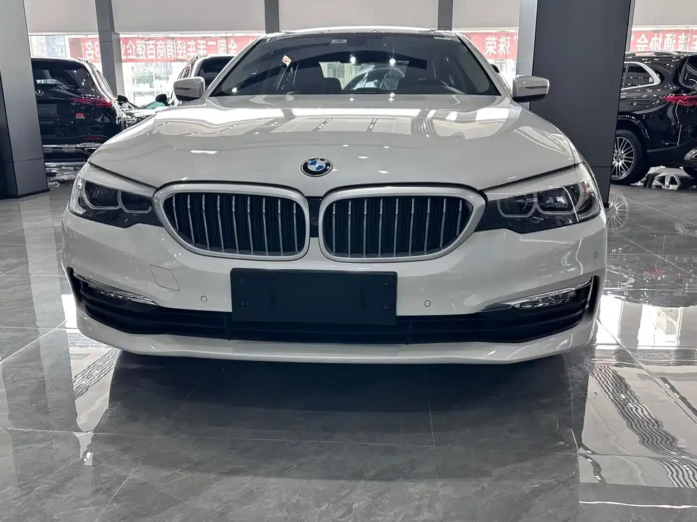 BMW 5 Series 2018 528Li Launch Special Edition — миниатюра 2