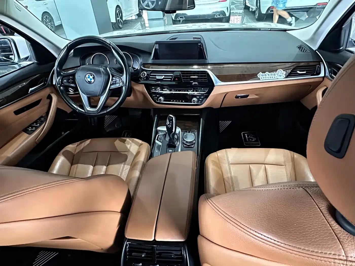BMW 5 Series 2018 528Li Launch Special Edition — миниатюра 11
