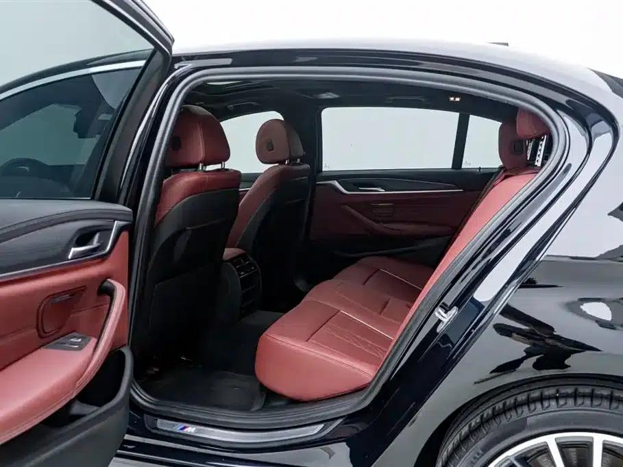 BMW 5 Series 2022 Facelift II 530Li Leading Model M Sport Package — миниатюра 20