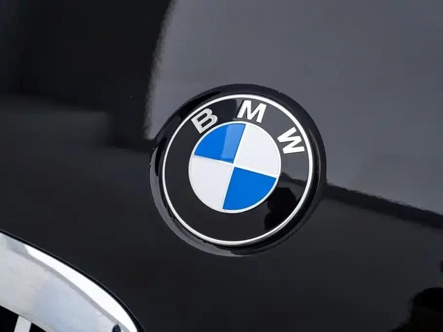 BMW 5 Series 2022 Facelift II 530Li Leading Model M Sport Package — миниатюра 24