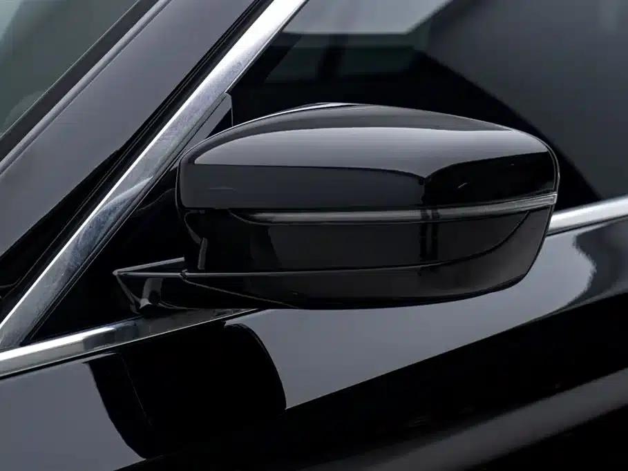 BMW 5 Series 2022 Facelift II 530Li Leading Model M Sport Package — миниатюра 26