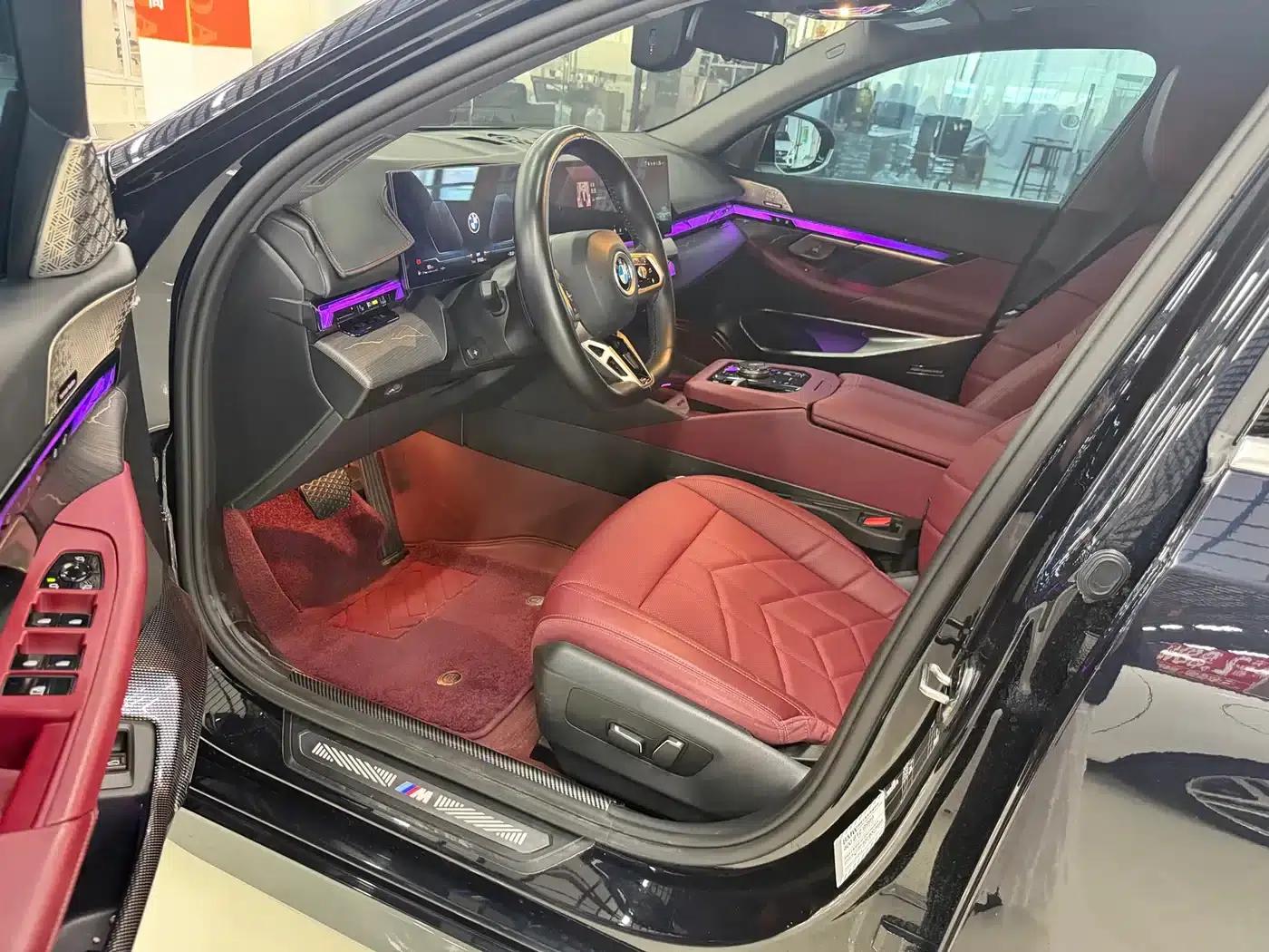 2024 BMW 5 Series 530Li Leading Edition M Sport Package — миниатюра 6