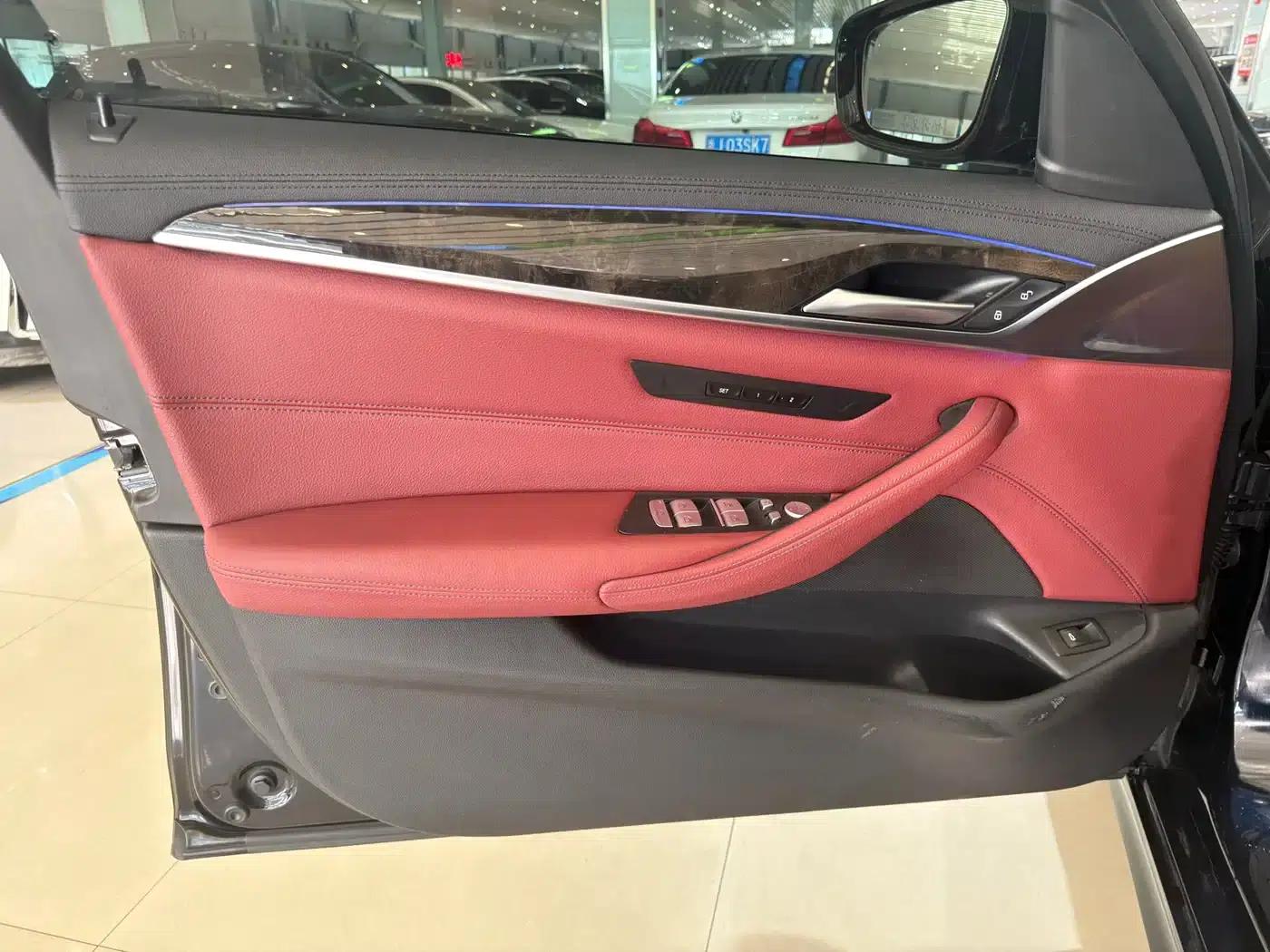 2018 BMW 5 Series Facelift 530Li Leading Edition M Sport Package — миниатюра 12