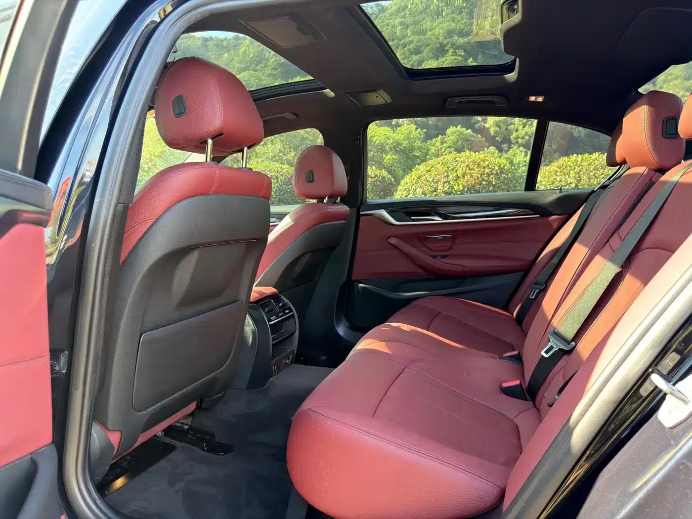 2018 BMW 5 Series Facelift 530Li Leading Edition M Sport Package — миниатюра 10