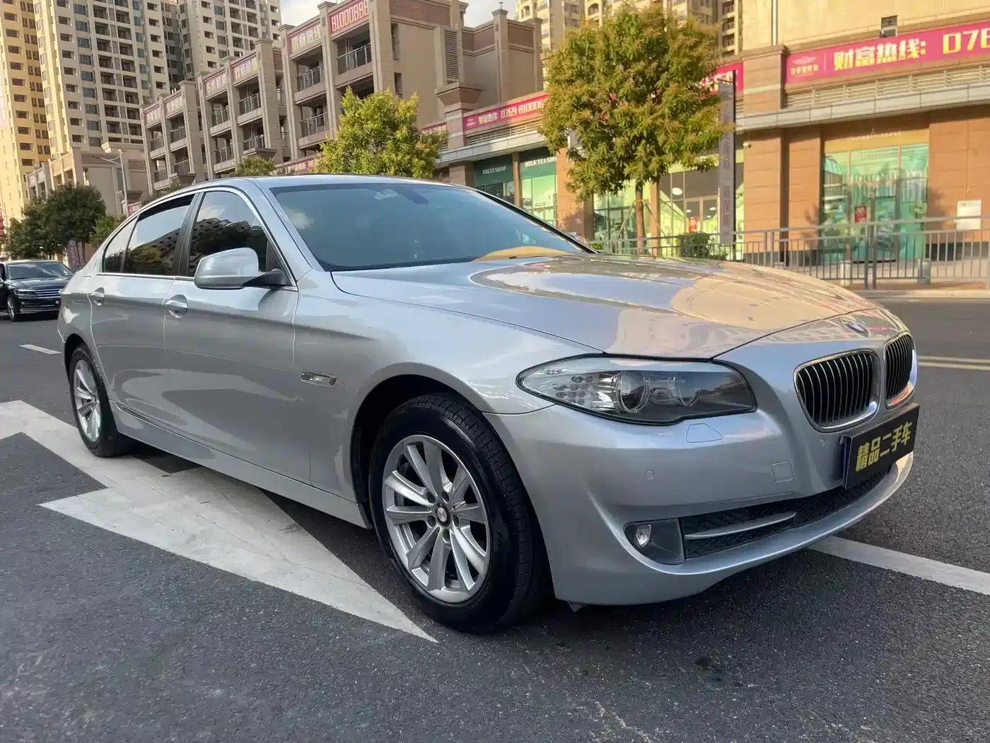 BMW 5 Series 2013 525Li Leading Edition — миниатюра 3