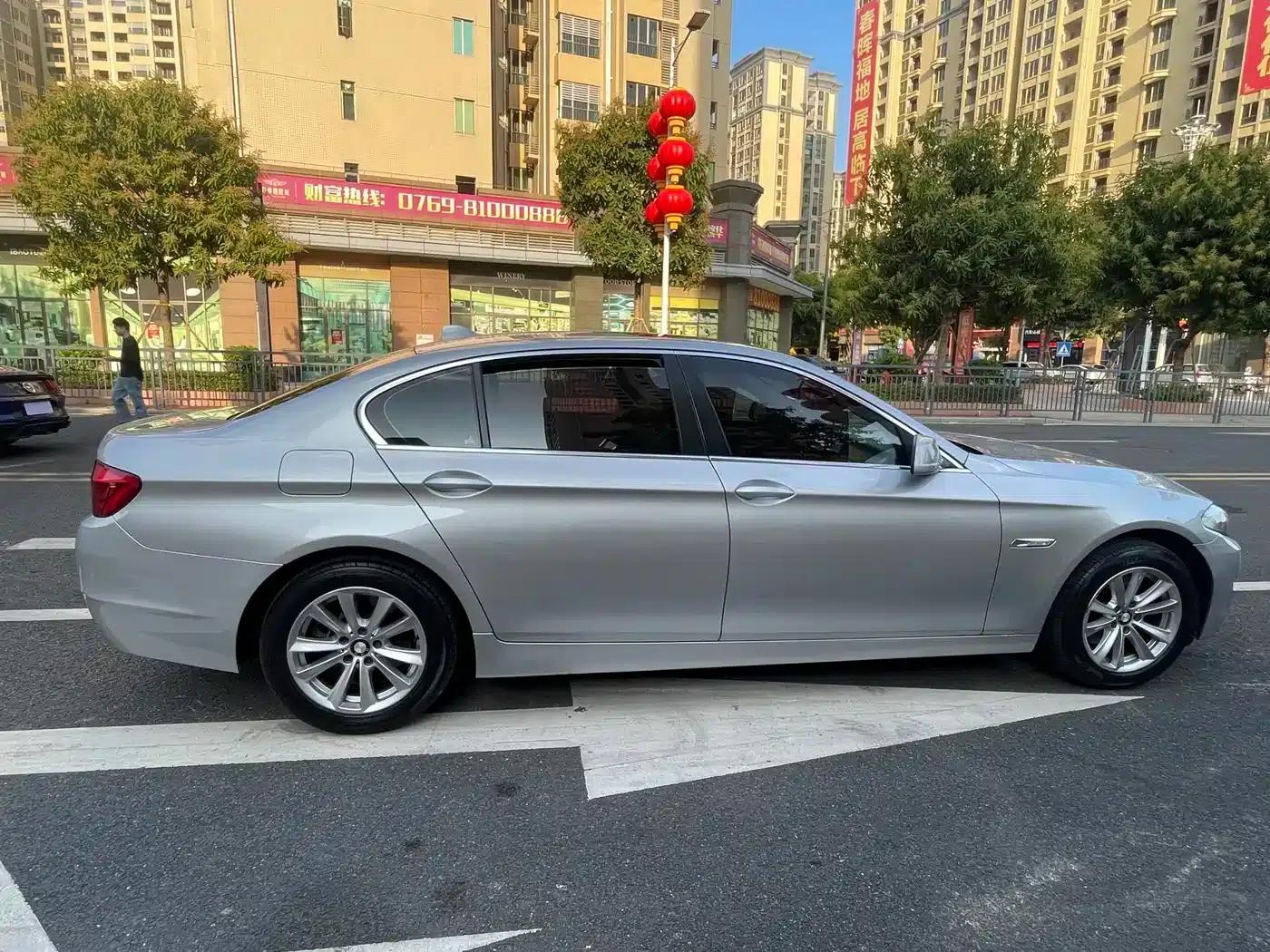 BMW 5 Series 2013 525Li Leading Edition — миниатюра 8