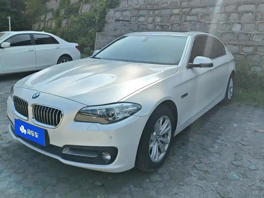 BMW 5 Series 2017 520Li Elegant Edition — миниатюра 1