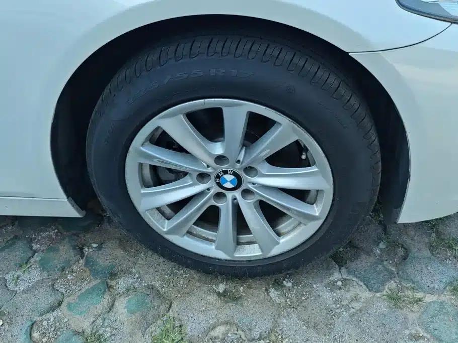 BMW 5 Series 2017 520Li Elegant Edition — миниатюра 6