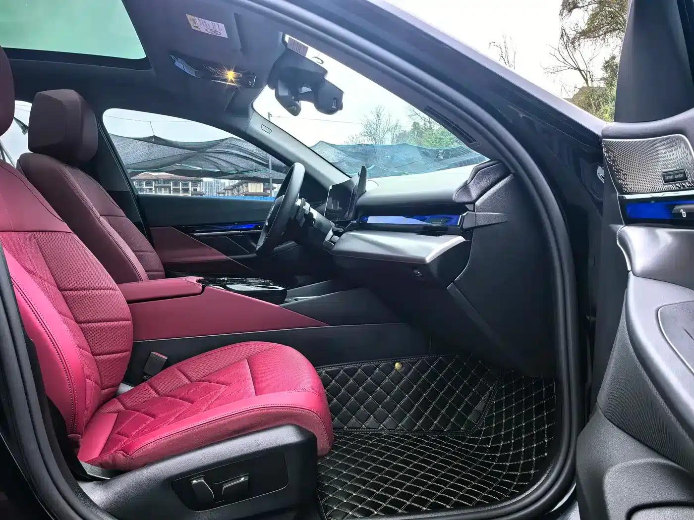 2025 BMW 5 Series 530Li Leading Edition M Sport Package — миниатюра 6