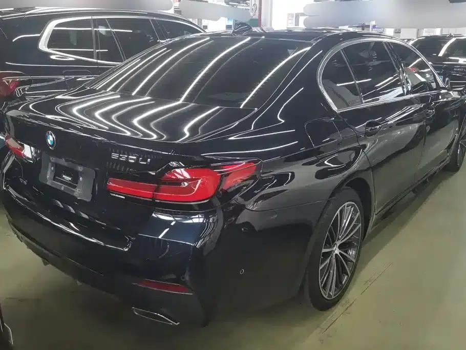 2022 BMW 5 Series 530Li xDrive M Sport Package — миниатюра 3