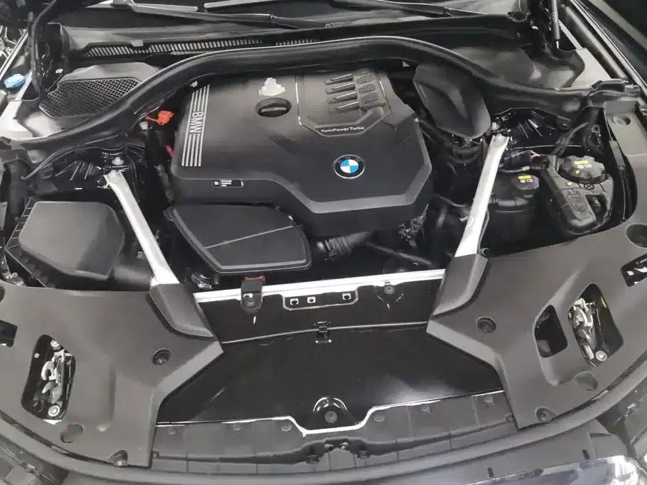 2022 BMW 5 Series 530Li xDrive M Sport Package — миниатюра 10