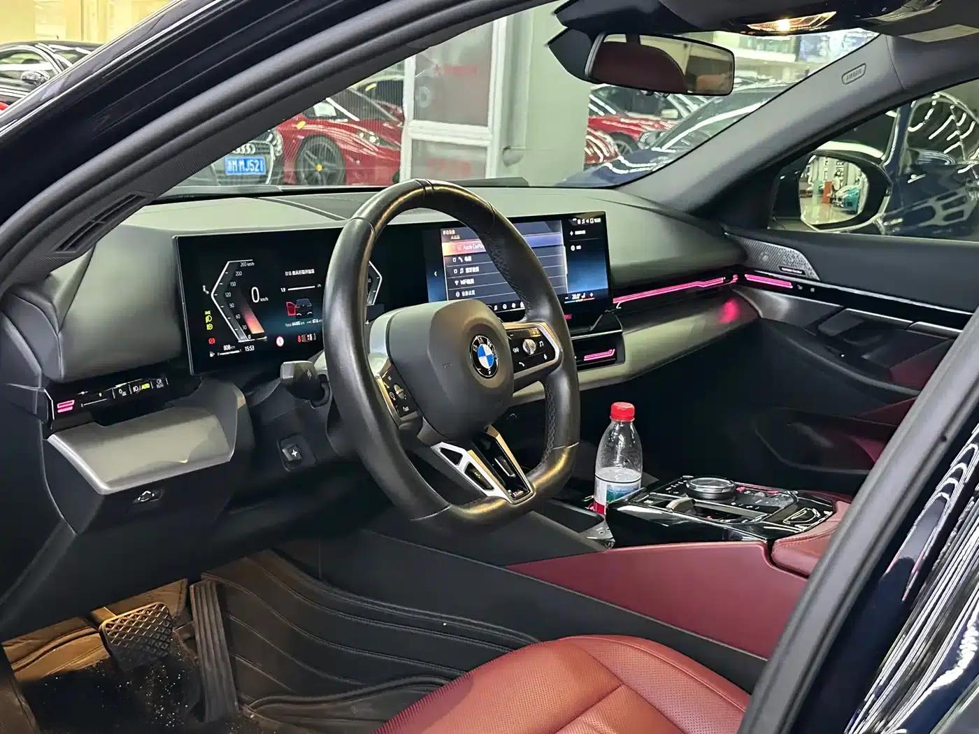 2024 BMW 5 Series 525Li M Sport Package — миниатюра 7