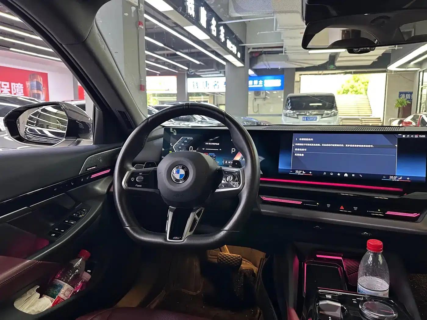 2024 BMW 5 Series 525Li M Sport Package — миниатюра 10