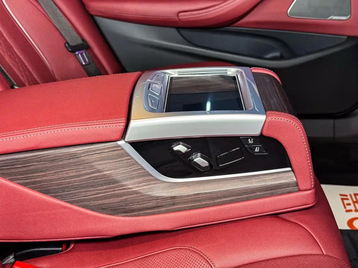 BMW 5 Series 2022 530Li Luxury Package — миниатюра 14