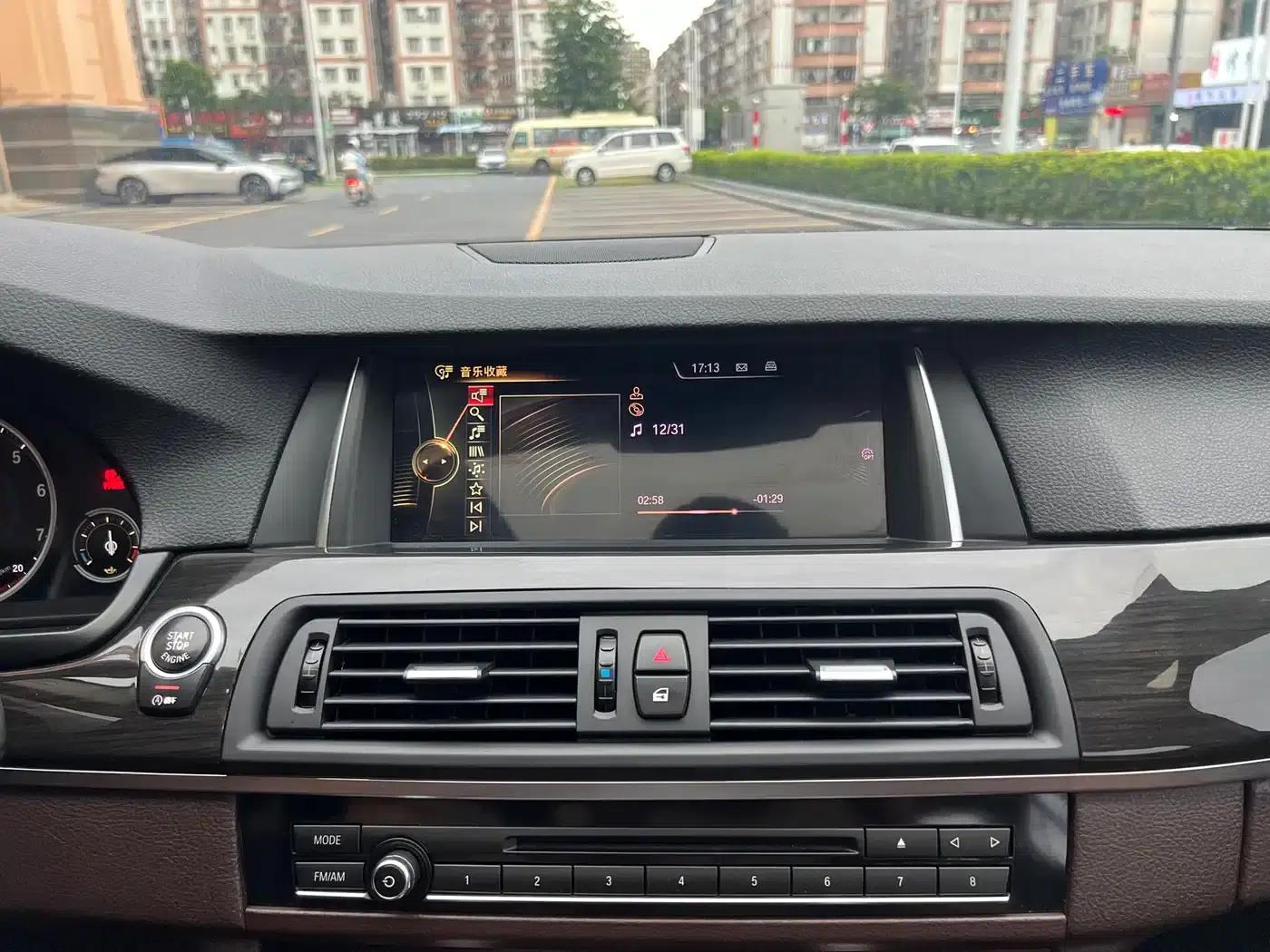 2017 BMW 5 Series 525Li Luxury Design Package — миниатюра 18