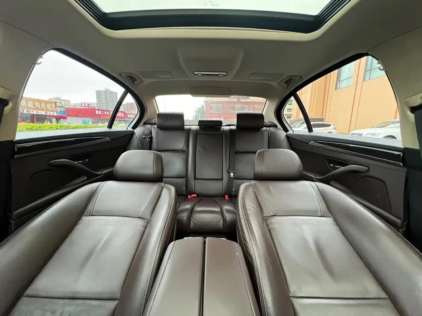 2017 BMW 5 Series 525Li Luxury Design Package — миниатюра 20