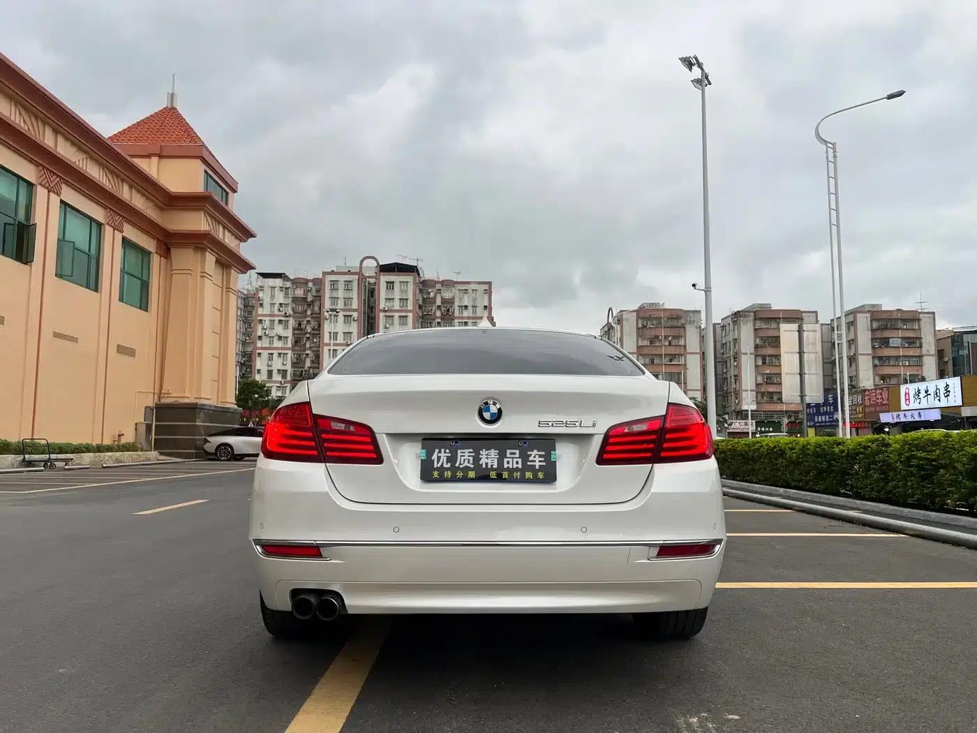 2017 BMW 5 Series 525Li Luxury Design Package — миниатюра 5
