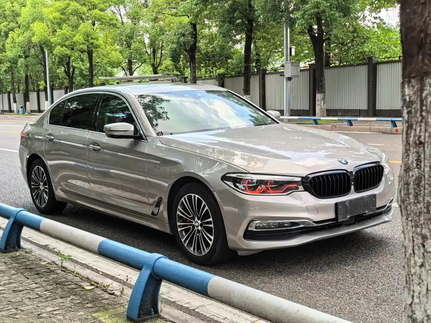 2018 BMW 5 Series Facelift 540Li Executive Edition — миниатюра 3