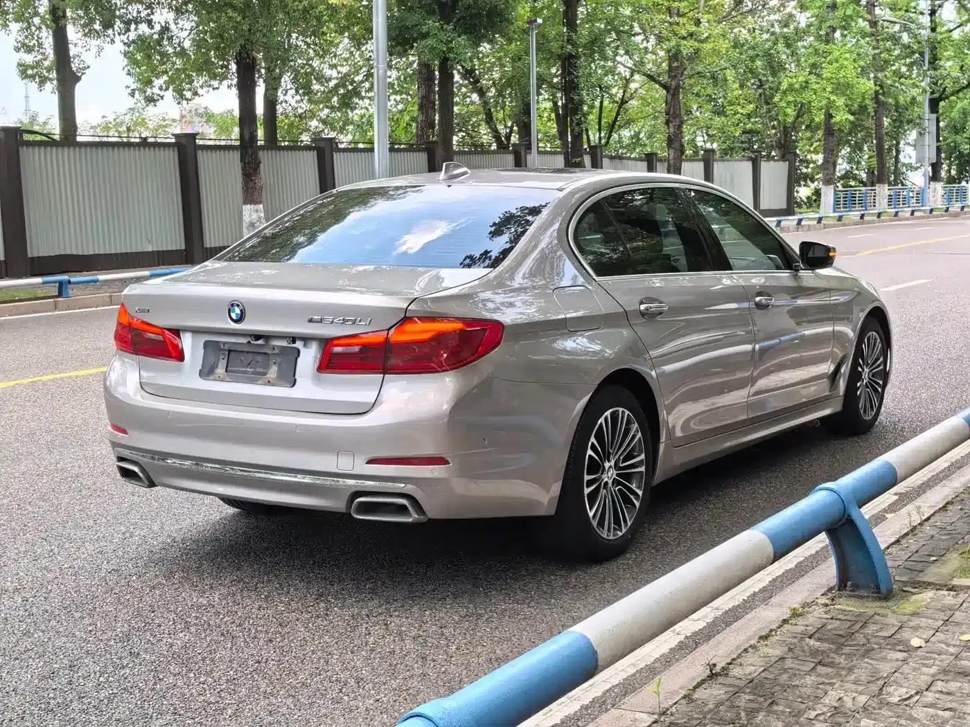 2018 BMW 5 Series Facelift 540Li Executive Edition — миниатюра 9