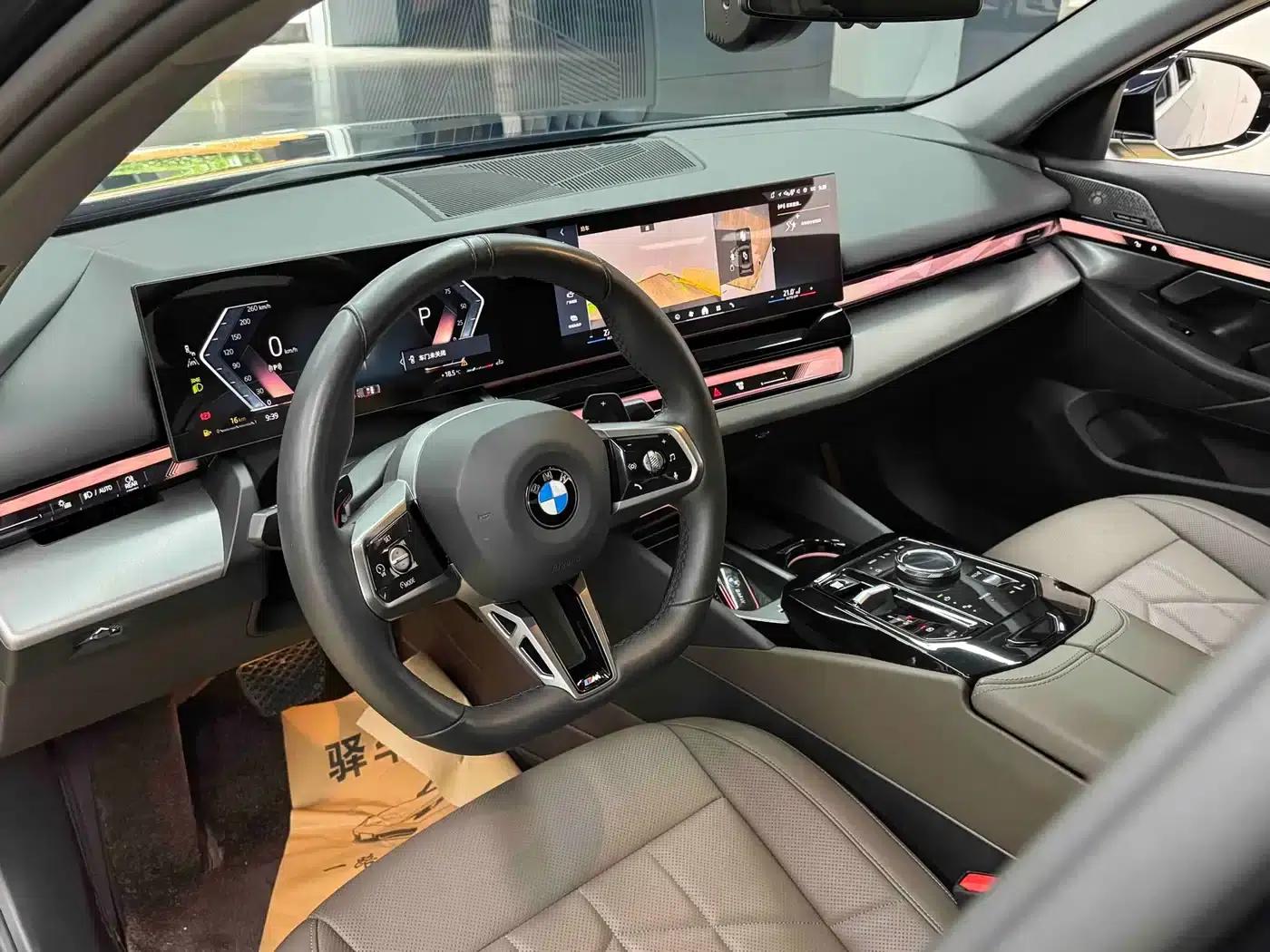 2024 BMW 5 Series 530Li Leading Edition M Sport Package — миниатюра 14