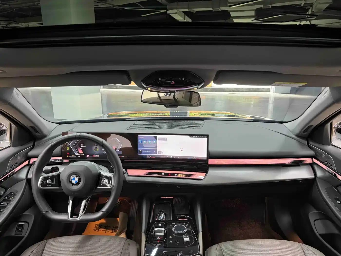 2024 BMW 5 Series 530Li Leading Edition M Sport Package — миниатюра 19