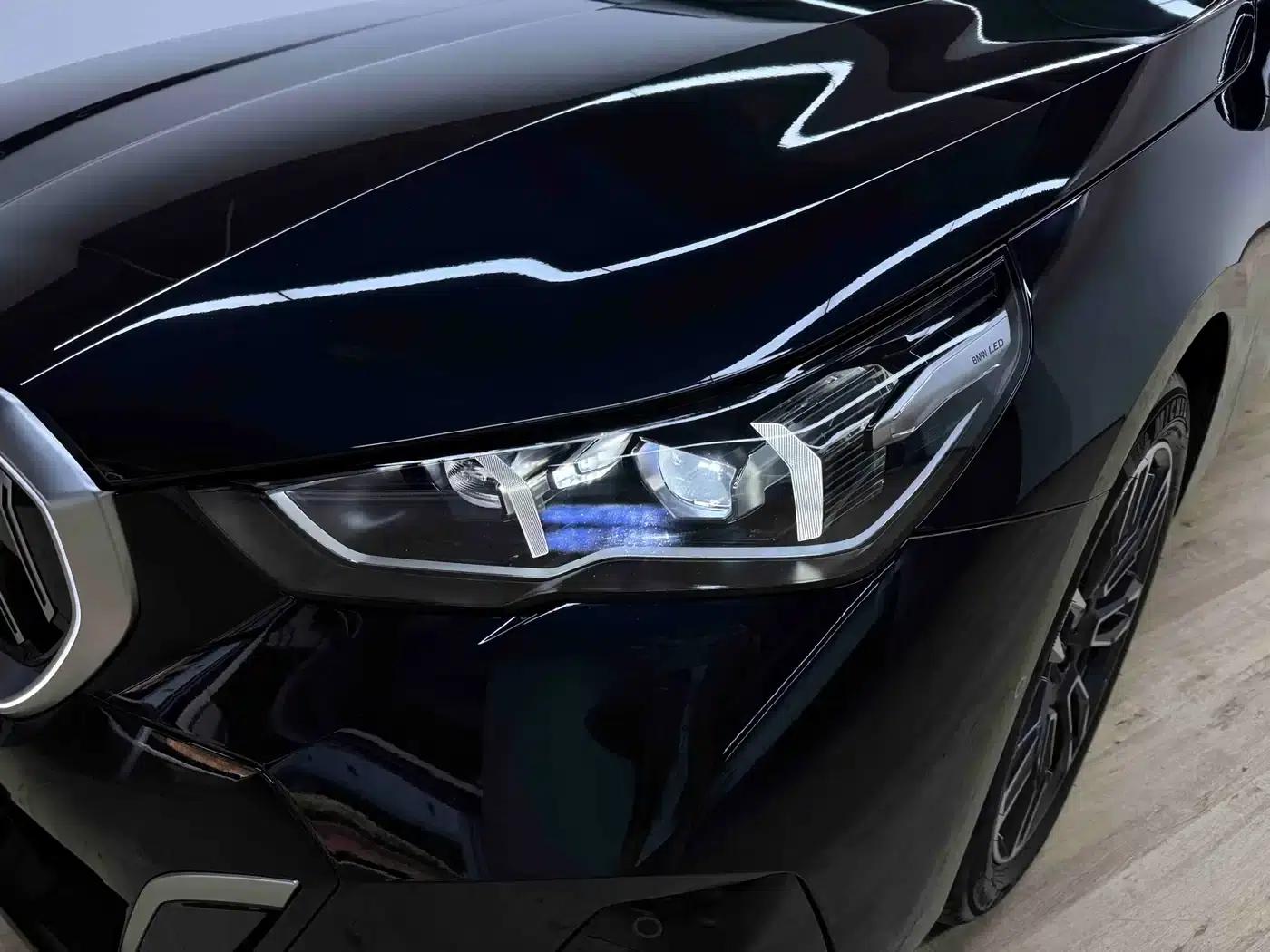 2024 BMW 5 Series 530Li Leading Edition M Sport Package — миниатюра 5