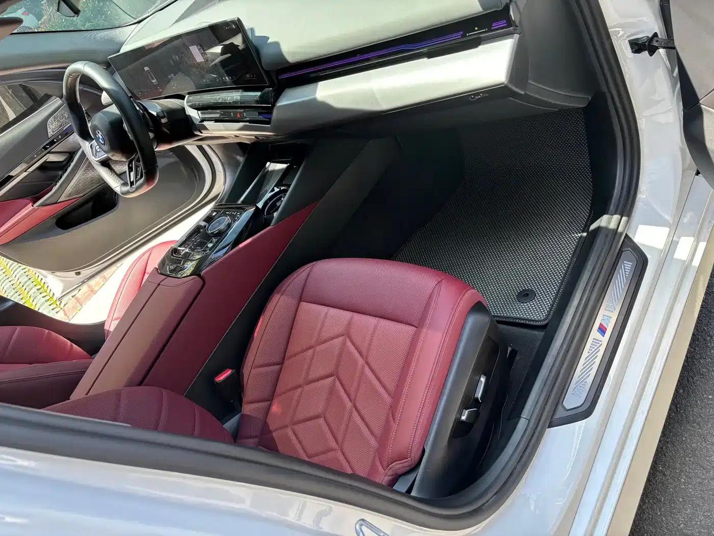 2024 BMW 5 Series 530Li Leading Luxury Package — миниатюра 11
