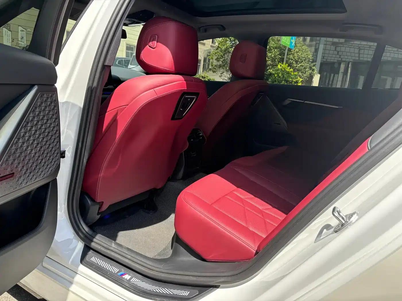 2024 BMW 5 Series 530Li Leading Luxury Package — миниатюра 13