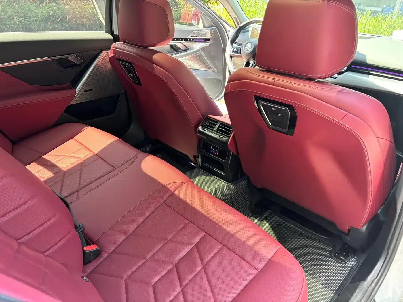 2024 BMW 5 Series 530Li Leading Luxury Package — миниатюра 15