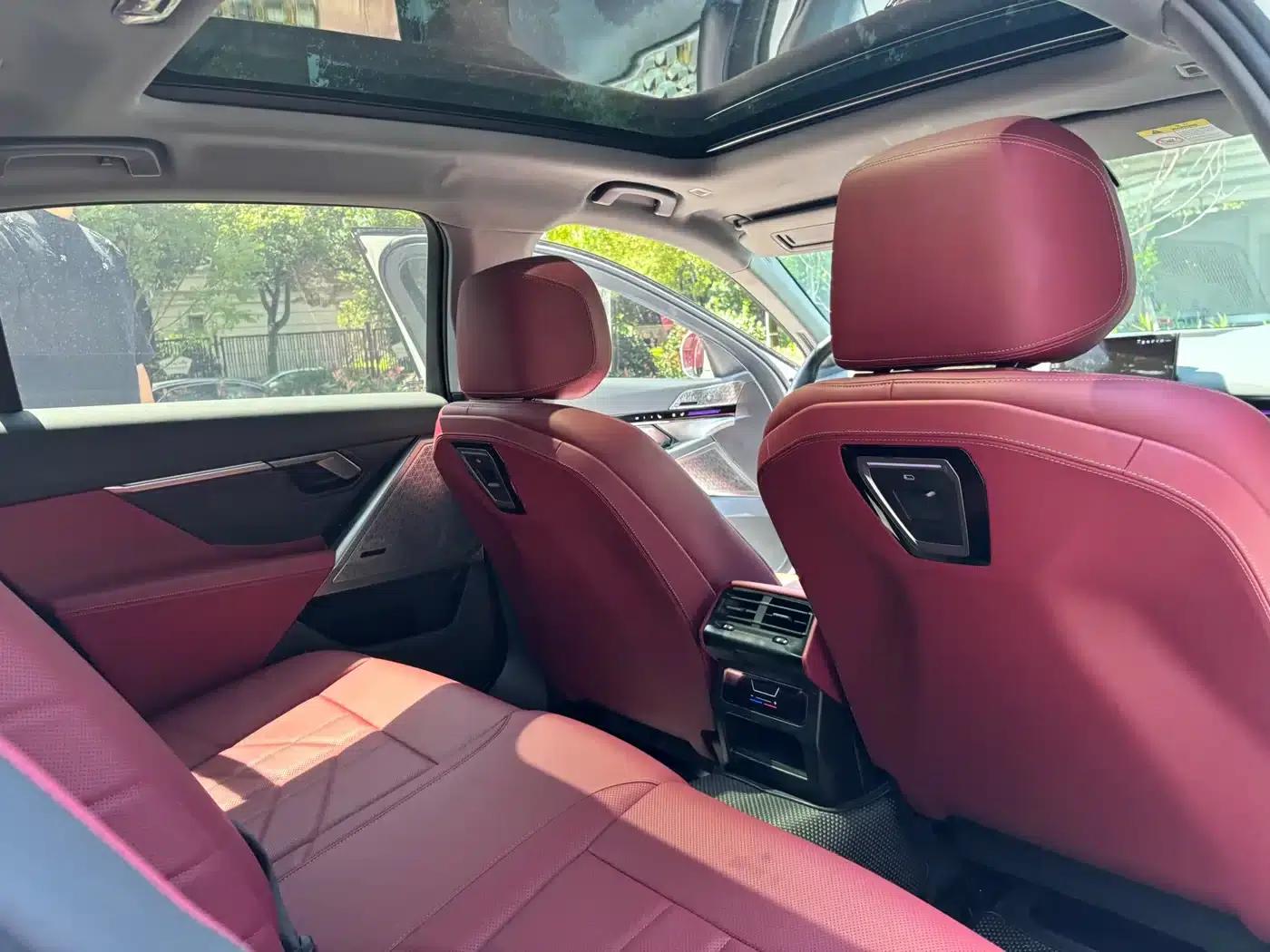 2024 BMW 5 Series 530Li Leading Luxury Package — миниатюра 16