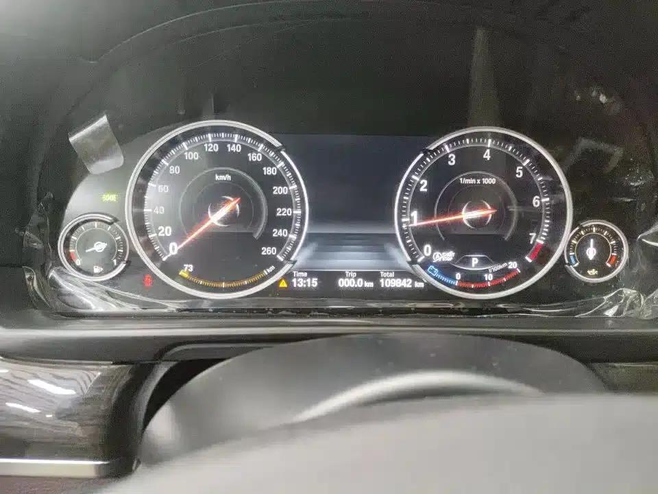 2017 BMW 5 Series 525Li Luxury Design Package — миниатюра 3