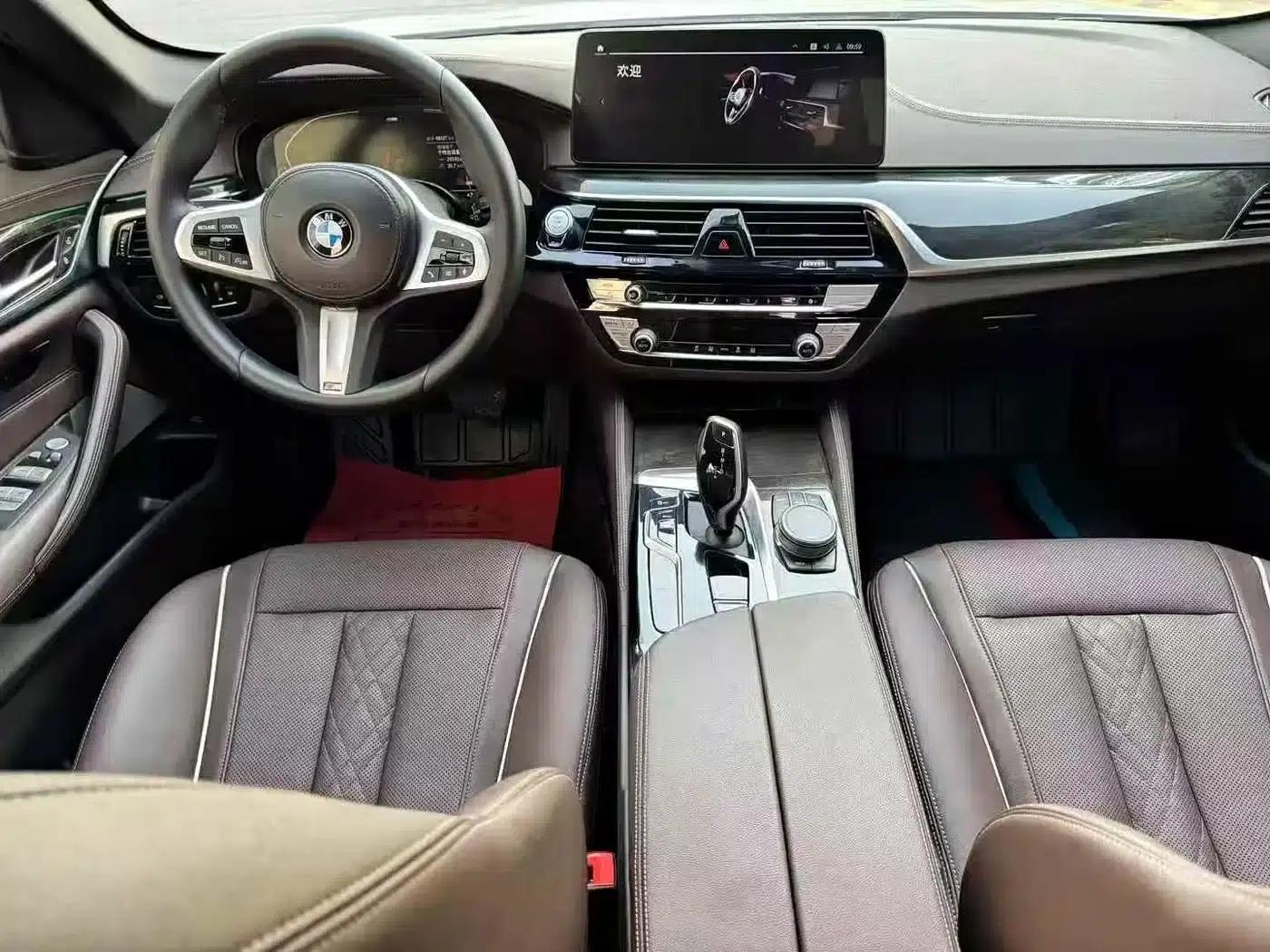 2021 BMW 5 Series 525Li M Sport Package — миниатюра 6