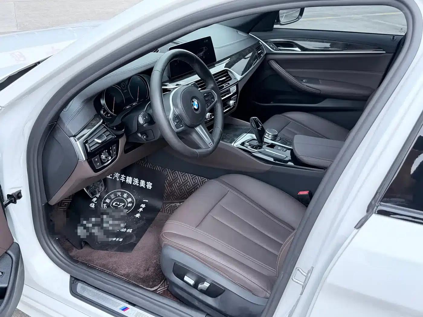 2018 BMW 5 Series 525Li M Sport Package — миниатюра 4
