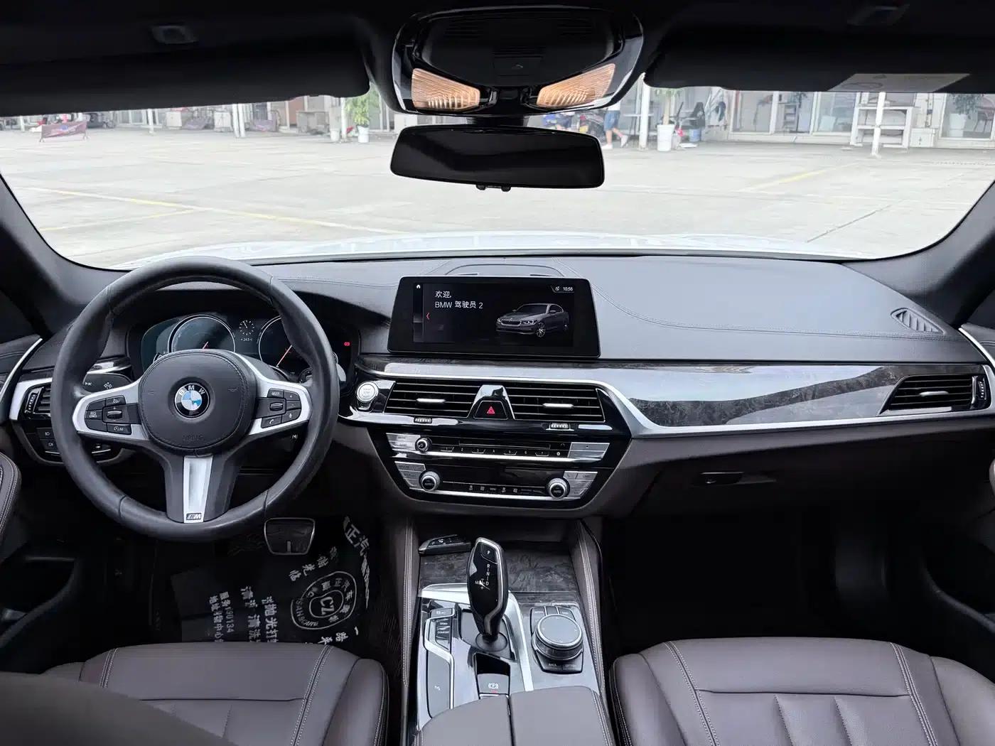 2018 BMW 5 Series 525Li M Sport Package — миниатюра 5