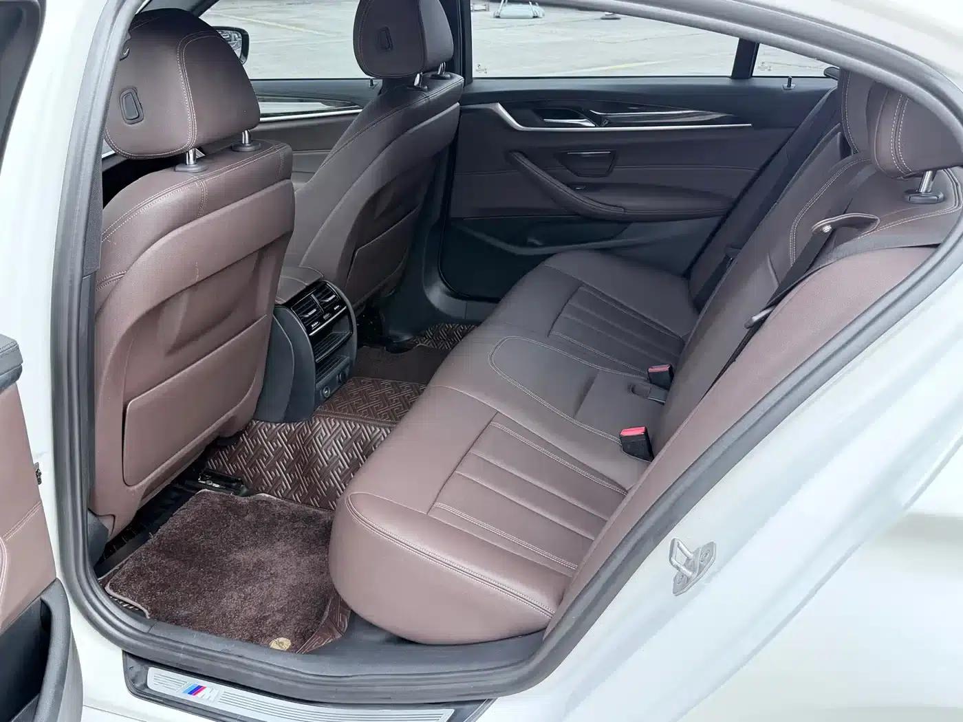 2018 BMW 5 Series 525Li M Sport Package — миниатюра 6