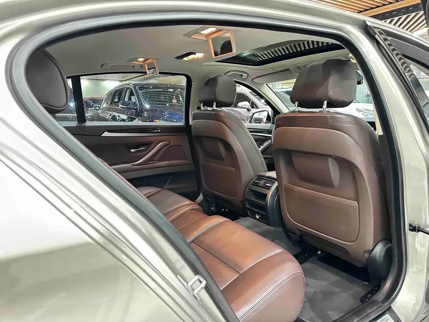 2017 BMW 5 Series 525Li Luxury Design Package — миниатюра 17