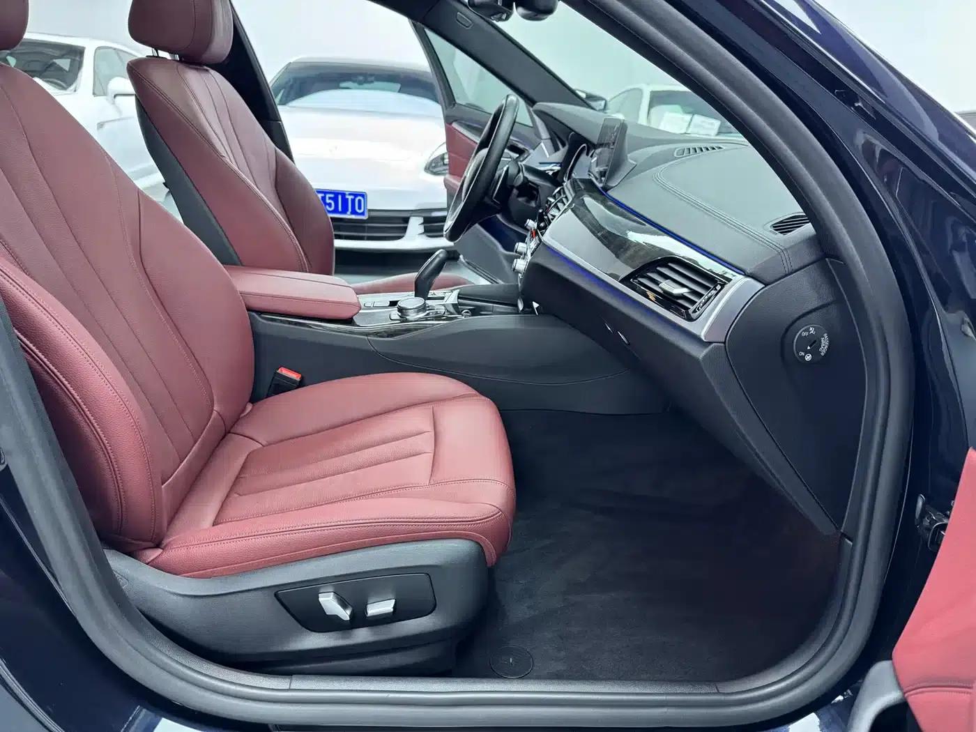 2018 BMW 5 Series Facelift 530Li Leading Edition M Sport Package — миниатюра 11