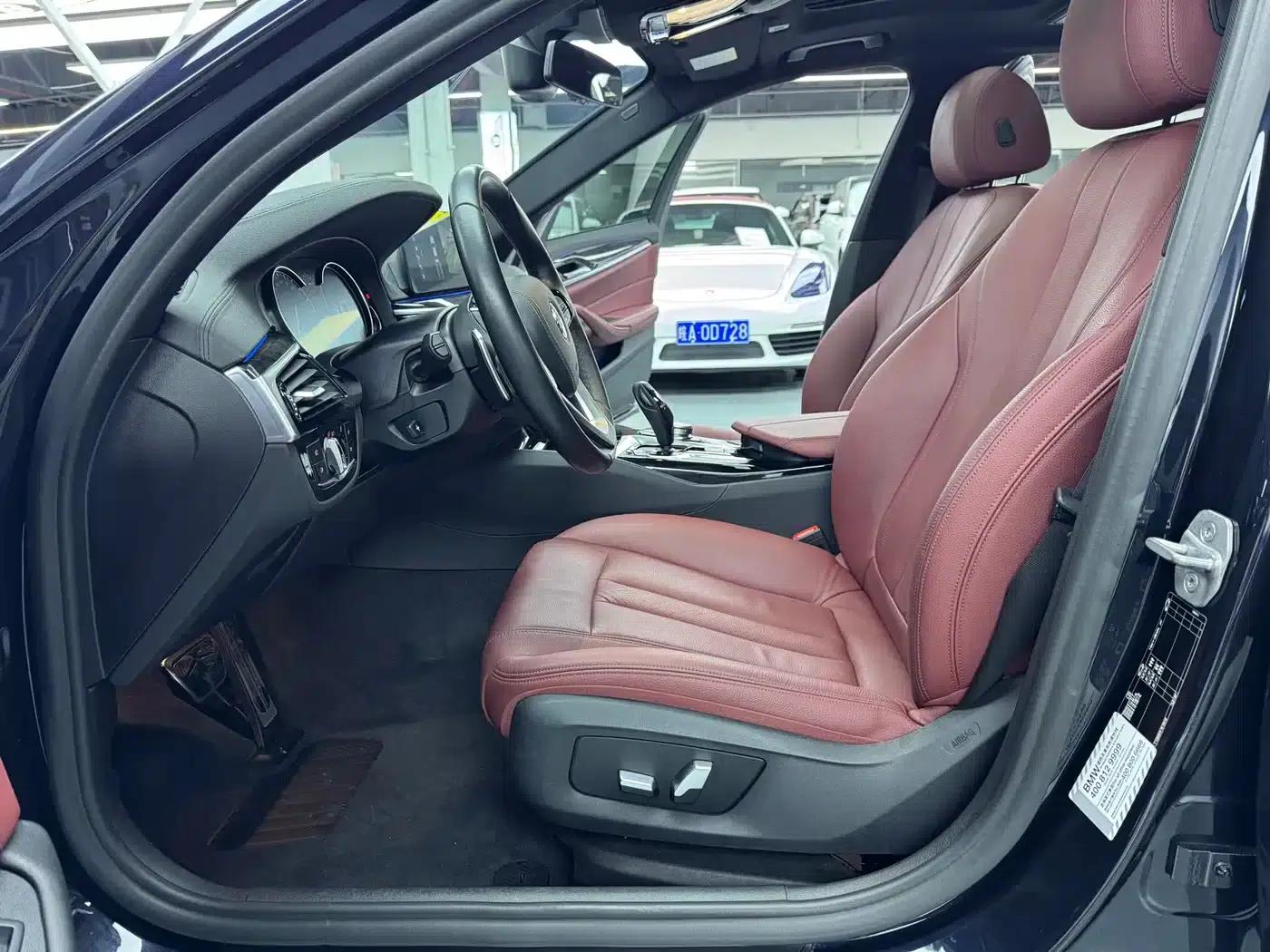2018 BMW 5 Series Facelift 530Li Leading Edition M Sport Package — миниатюра 4