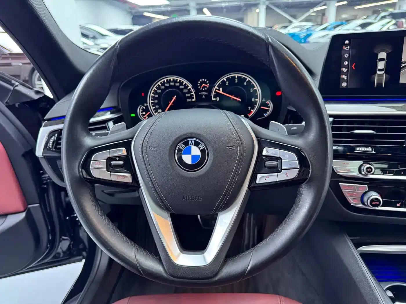 2018 BMW 5 Series Facelift 530Li Leading Edition M Sport Package — миниатюра 7