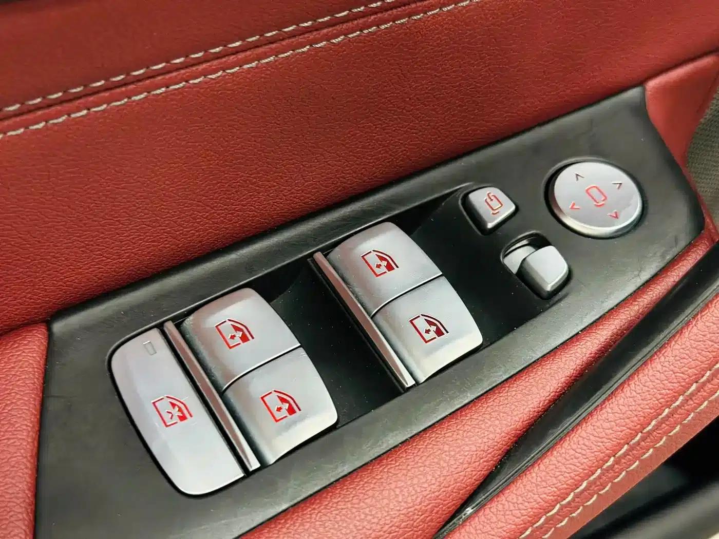 BMW 5 Series 2022 Facelift II 530Li Leading Model M Sport Package — миниатюра 13